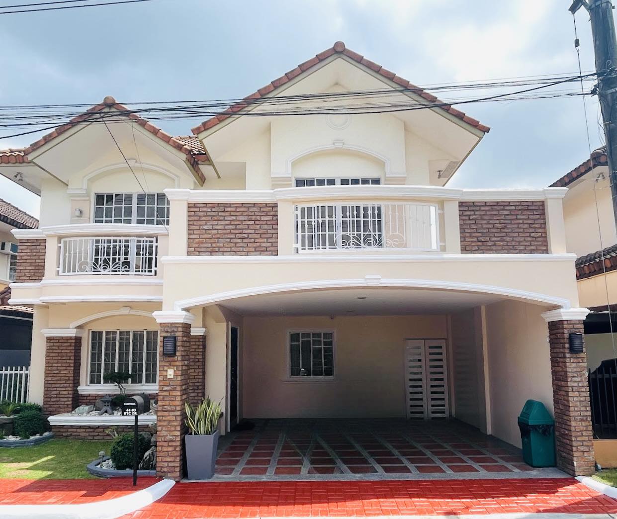 FOR SALE PRE OWNED WELL MAINTAINED TWO STOREY HOUSE IN PAMPANGA NEAR SM