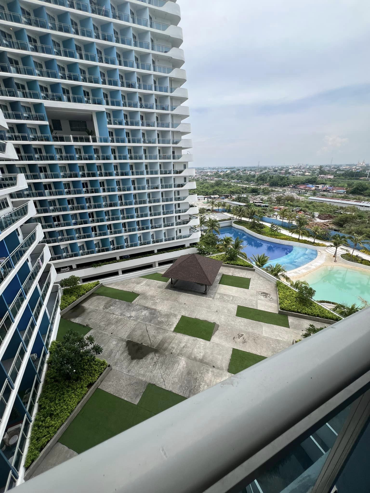 FOR SALE FURNISHED STUDIO TYPE CONDO IN PAMPANGA NEAR SM PAMPANGA ...